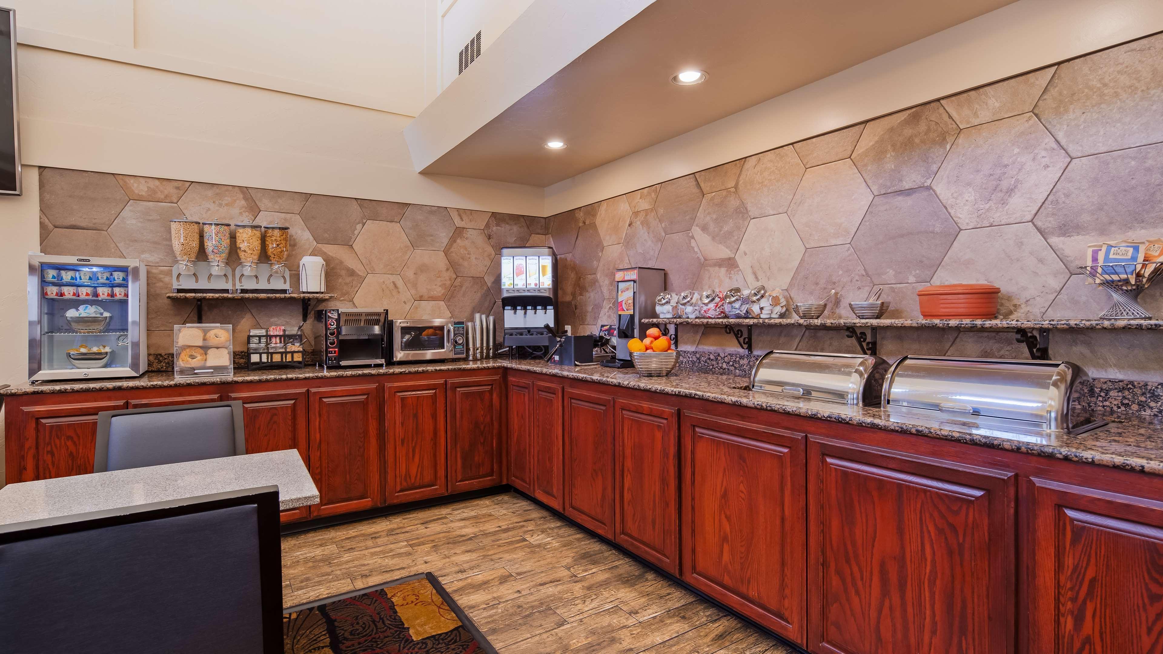 Best Western Plus Oklahoma City Юкон Экстерьер фото